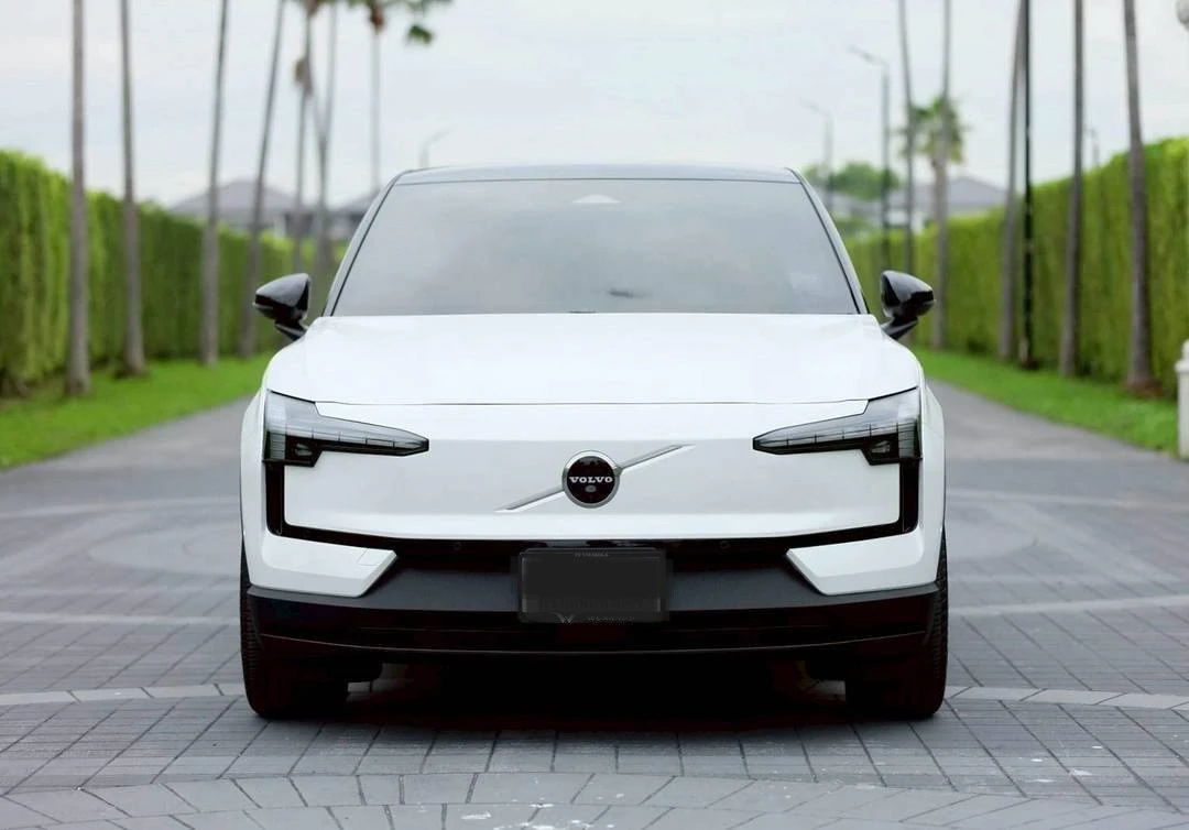Volvo EX30 Performance TWIN MOTOR | Mobile.bg   4