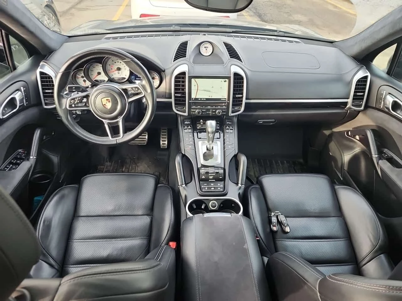 Porsche Cayenne * GTS * 2 КЛЮЧА * ОБДУХВАНЕ * ПОДГРЕВИ * CARFAX, снимка 10 - Автомобили и джипове - 54015462