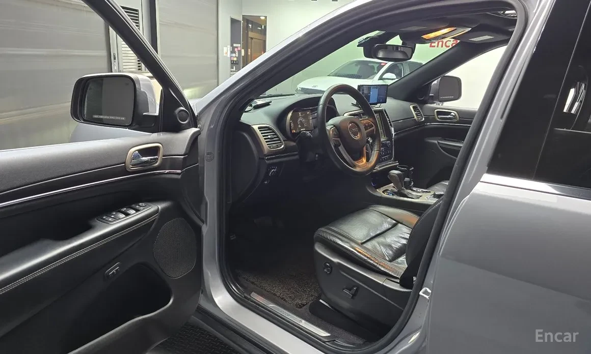 Jeep Grand cherokee LIMITED| 8ZF| ПАНО| KAMEРА| , снимка 5 - Автомобили и джипове - 55047942