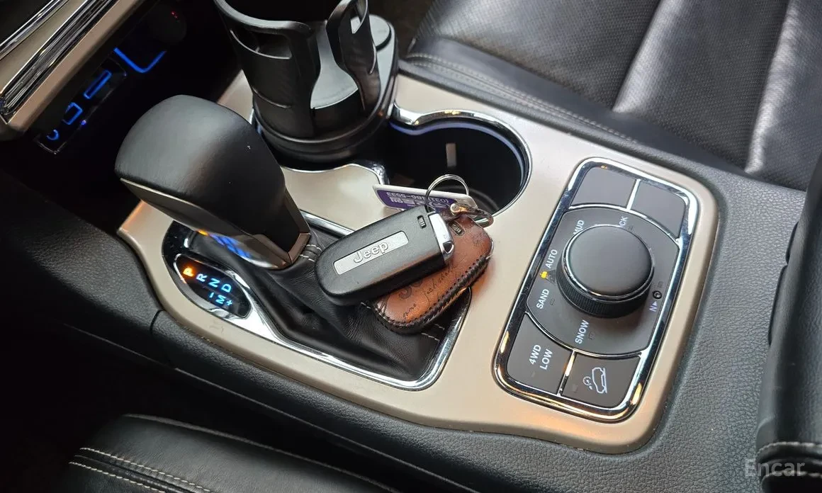 Jeep Grand cherokee LIMITED| 8ZF| ПАНО| KAMEРА| , снимка 9 - Автомобили и джипове - 55047942