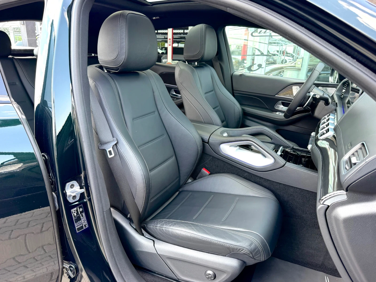 Mercedes-Benz GLE 400 COUPE#FACELIFT#BRABUS#CARBON#PANORAMA#33000KM, снимка 4 - Автомобили и джипове - 55227316