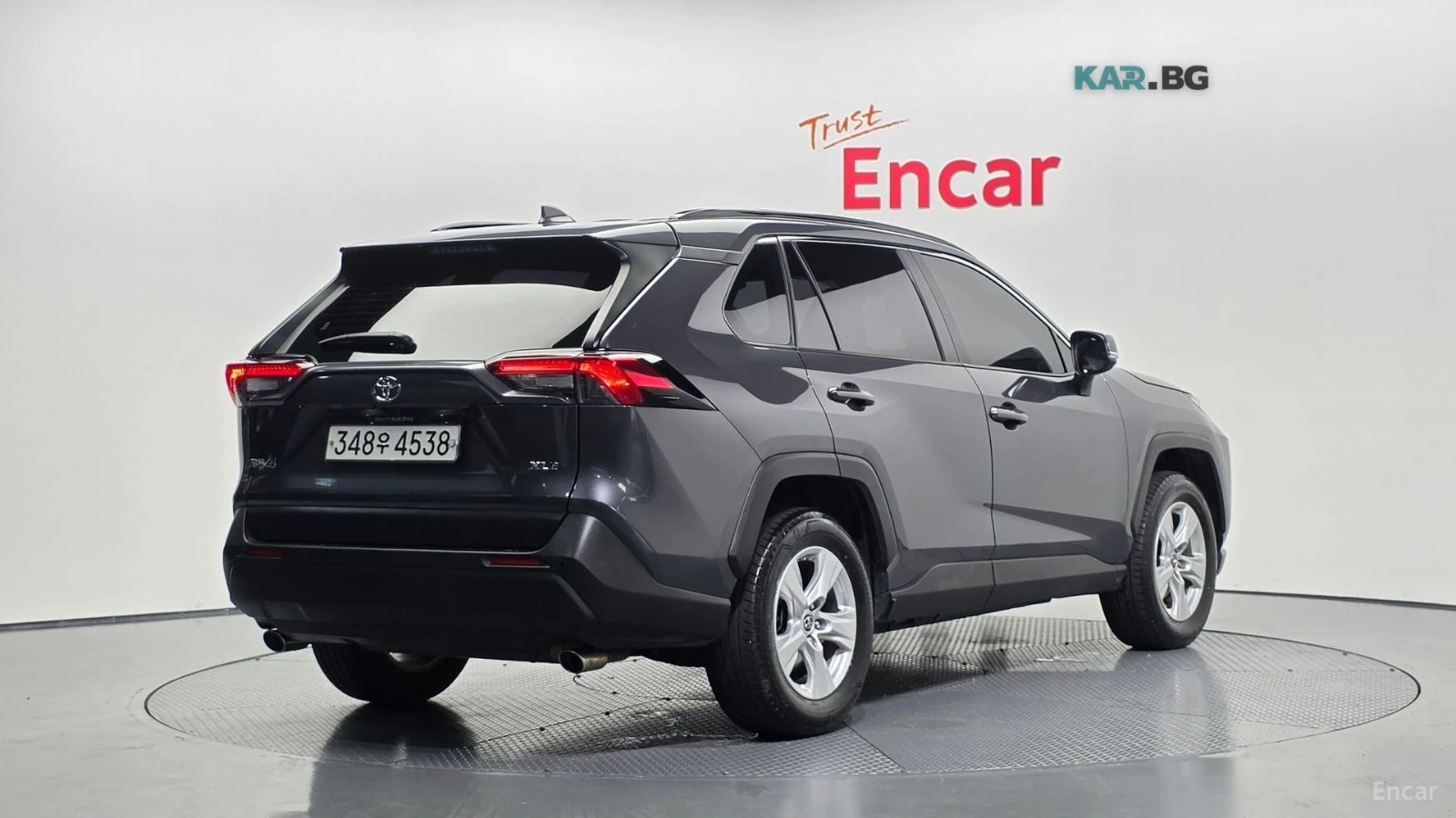 Toyota Rav4 2WD* КОЖА* ПАНО* КАМЕРА, снимка 2 - Автомобили и джипове - 55297067