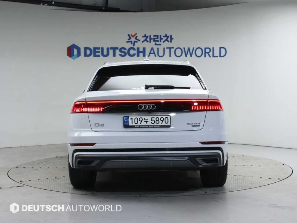 Audi Q8 50TDI *  PREMIUM * S LINE * ОБДУХВАНЕ * 360 * HUD, снимка 4 - Автомобили и джипове - 56128125