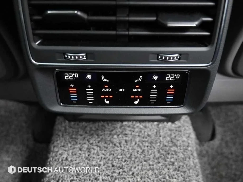 Audi Q8 50TDI *  PREMIUM * S LINE * ОБДУХВАНЕ * 360 * HUD, снимка 14 - Автомобили и джипове - 56128125
