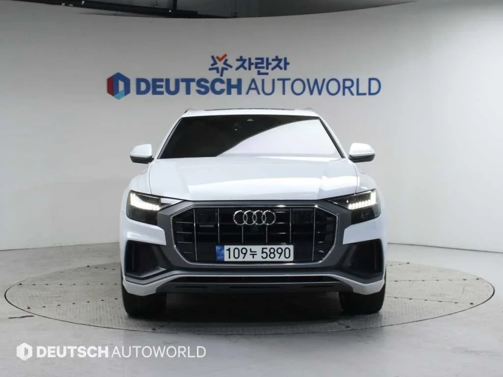 Audi Q8 50TDI *  PREMIUM * S LINE * ОБДУХВАНЕ * 360 * HUD, снимка 2 - Автомобили и джипове - 56128125
