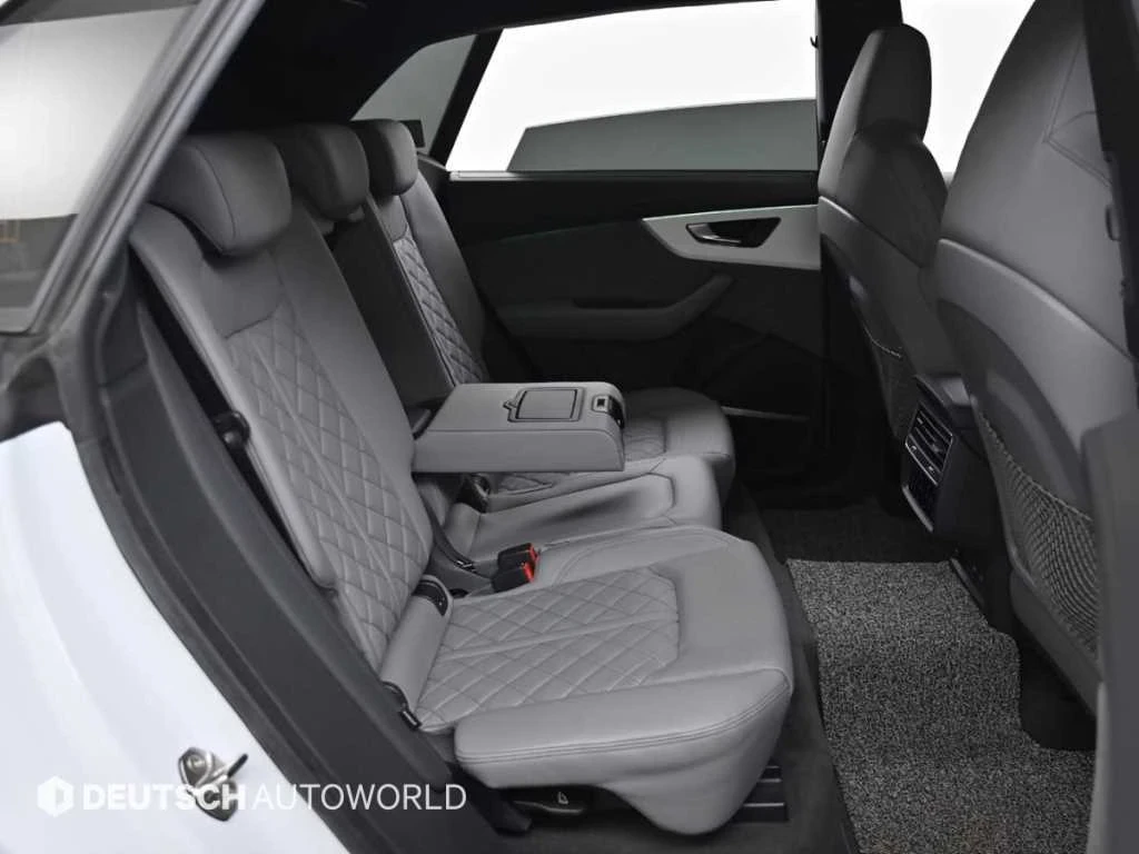 Audi Q8 50TDI *  PREMIUM * S LINE * ОБДУХВАНЕ * 360 * HUD, снимка 12 - Автомобили и джипове - 56128125