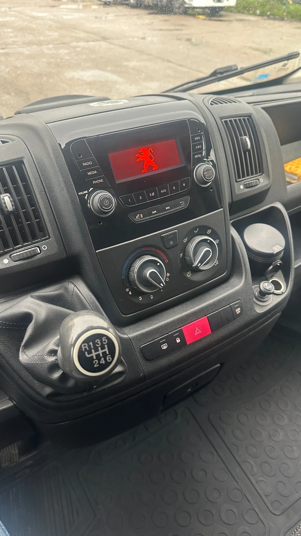 Peugeot Boxer, снимка 5 - Бусове и автобуси - 54068924