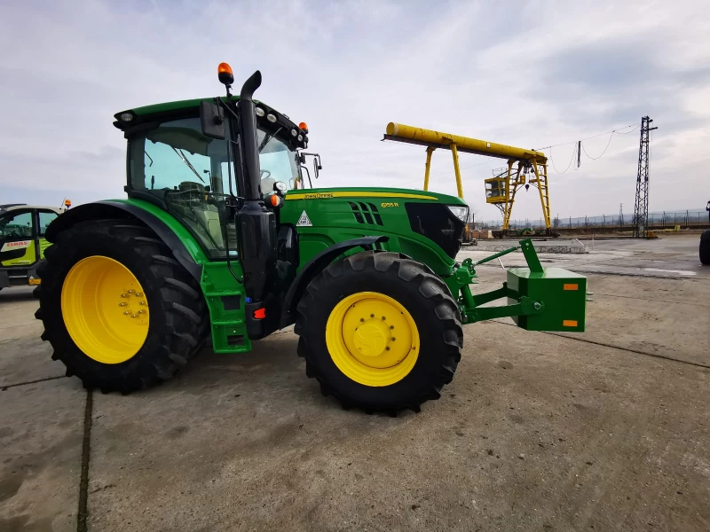 Трактор John Deere 6155R  лизинг с първоначална вноска 20 %, снимка 3 - Селскостопанска техника - 43596451