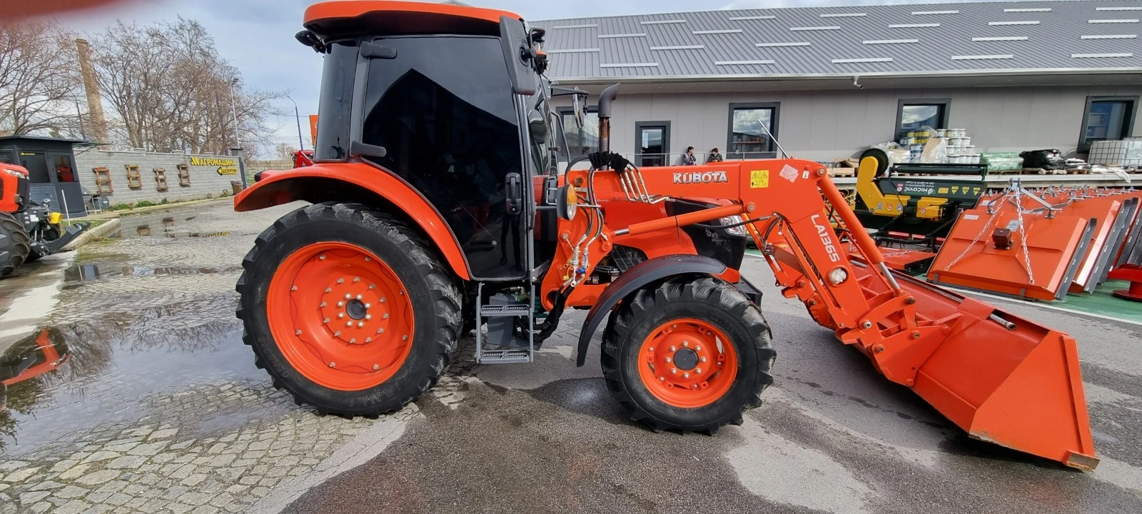 Трактор Kubota M4072 - изображение 2