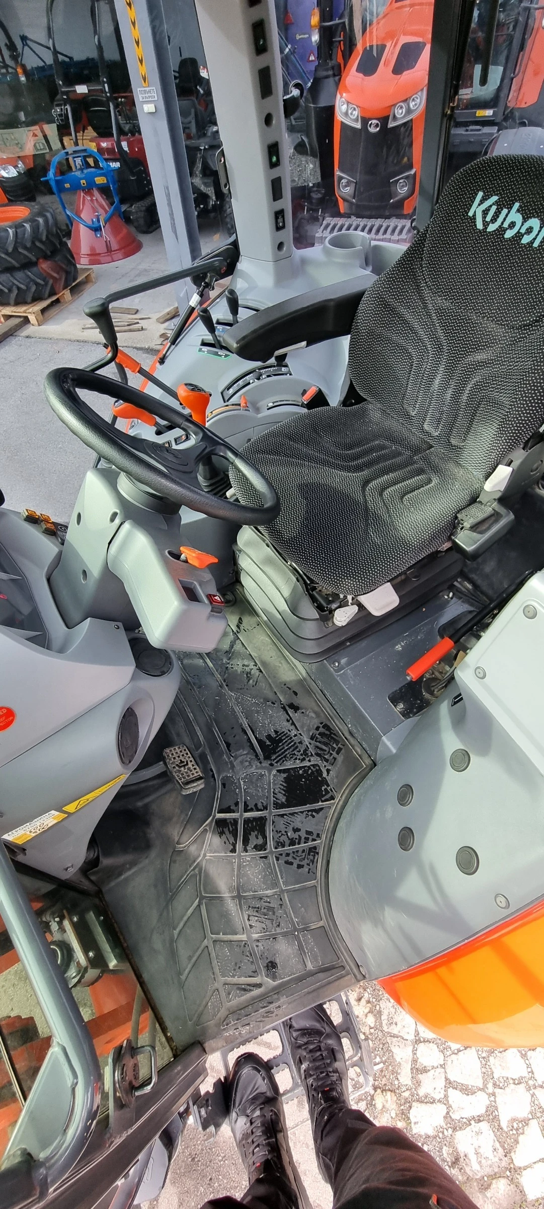 Трактор Kubota M4072 - изображение 7