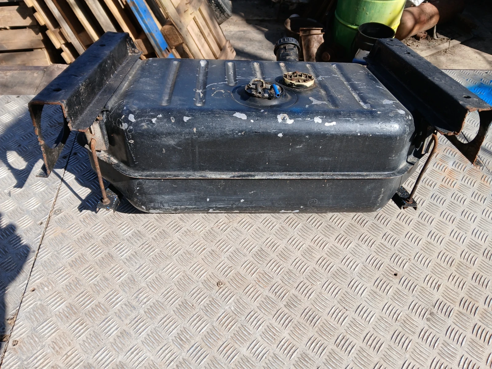 Резервоар за гориво 70 литра , снимка 10 - Части - 53811932