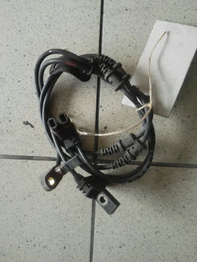 Абс датчик преден ляв Мерцедес Вито 2,2цди