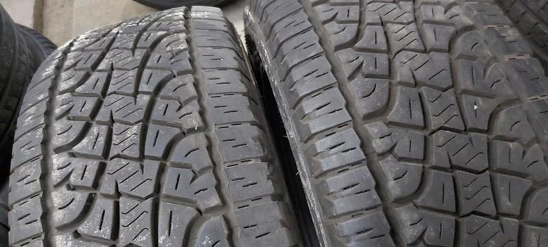 Гуми Всесезонни 235/65R17, снимка 2 - Гуми и джанти - 32781752