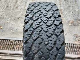 Гуми Всесезонни 235/75R15, снимка 2 - Гуми и джанти - 39109129