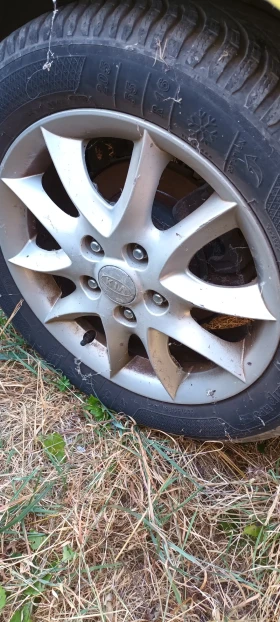 Kia Ceed 1.4 и1.6 автоматик.газ, снимка 8