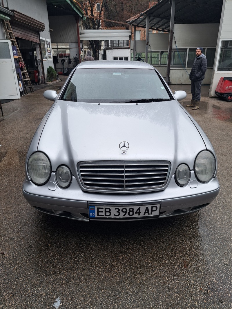Mercedes-Benz CLK 200, снимка 1 - Автомобили и джипове - 44781754