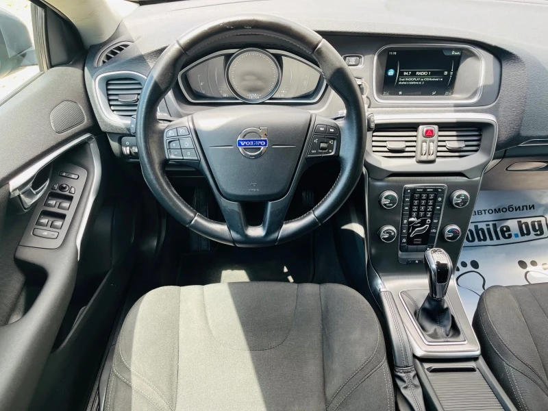 Volvo V40 2.0 D2 120kc КАТО НОВО, снимка 11 - Автомобили и джипове - 46491520