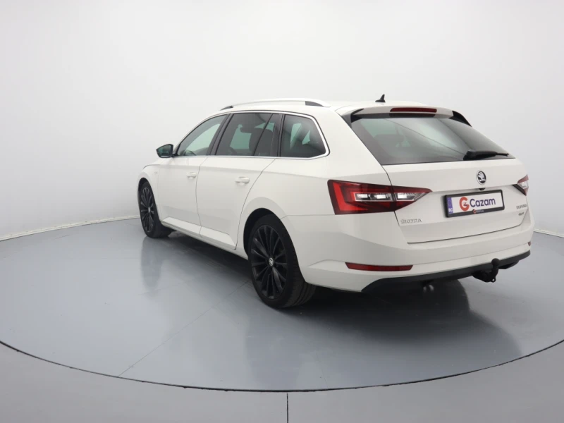 Skoda Superb 2.0 TDI DSG 4x4, снимка 9 - Автомобили и джипове - 47291924