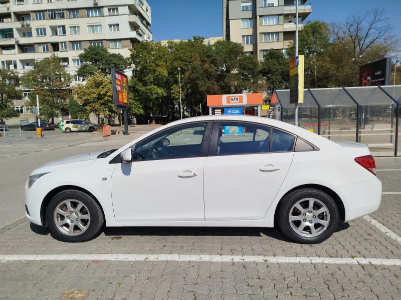 Chevrolet Cruze, снимка 1 - Автомобили и джипове - 47331533