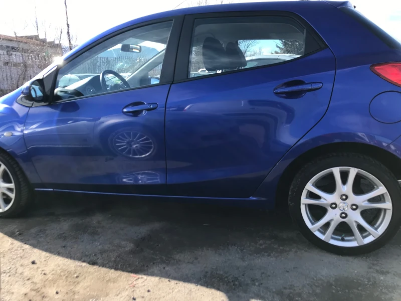 Mazda 2 1.5I AVTOMAT , снимка 3 - Автомобили и джипове - 48872875