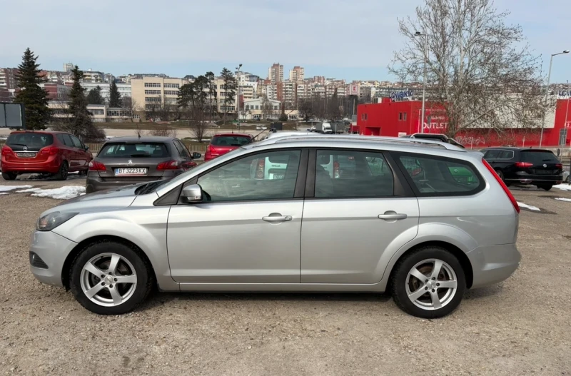 Ford Focus 1.6i 115hp, снимка 8 - Автомобили и джипове - 49268447