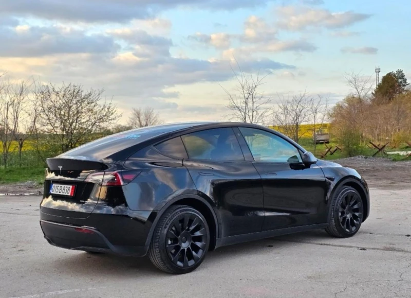 Tesla Model Y 4x4 Long Range FSD, снимка 13 - Автомобили и джипове - 49926109
