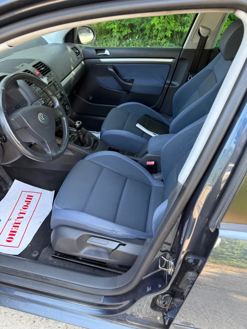 VW Golf 2.0 FSI Swiss, снимка 9 - Автомобили и джипове - 51892320