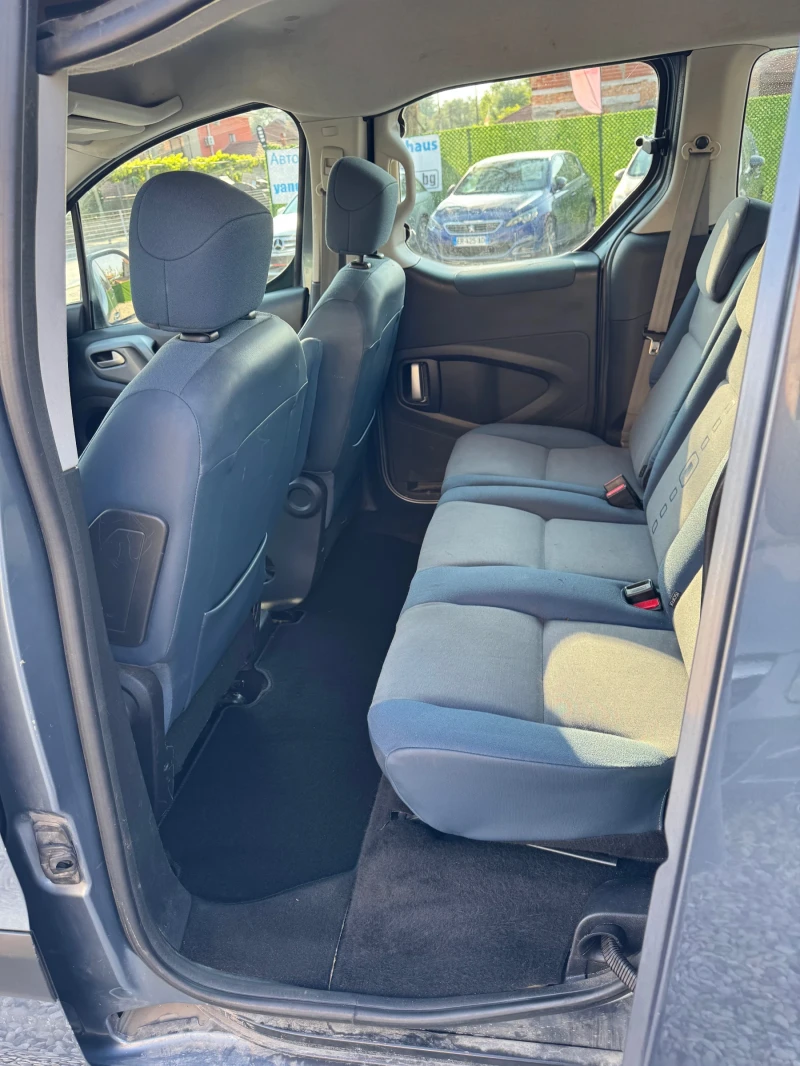 Citroen Berlingo 1.6 HDi Multispace / Пътническо , снимка 9 - Автомобили и джипове - 51696146