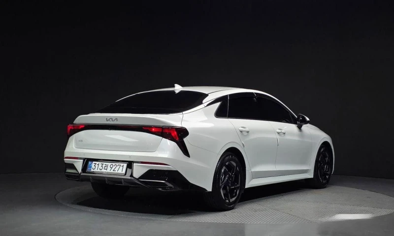 Kia K5 2.0 Prestige * НАЙ-ДОБРА ЦЕНА В БЪЛГАРИЯ* , снимка 2 - Автомобили и джипове - 52357643