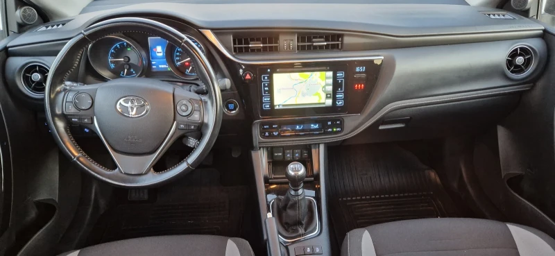 Toyota Auris 1.2 i 116 к.с. EU - 6, снимка 8 - Автомобили и джипове - 52939513