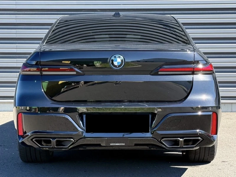 BMW 760 e* M-SPORT* TV* B&W* SKY LOUNGE* ГАРАНЦИЯ, снимка 5 - Автомобили и джипове - 53275661