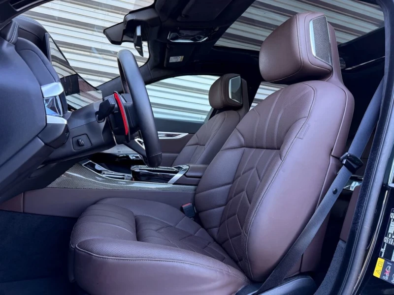 BMW 760 e* M-SPORT* TV* B&W* SKY LOUNGE* ГАРАНЦИЯ, снимка 8 - Автомобили и джипове - 53275661