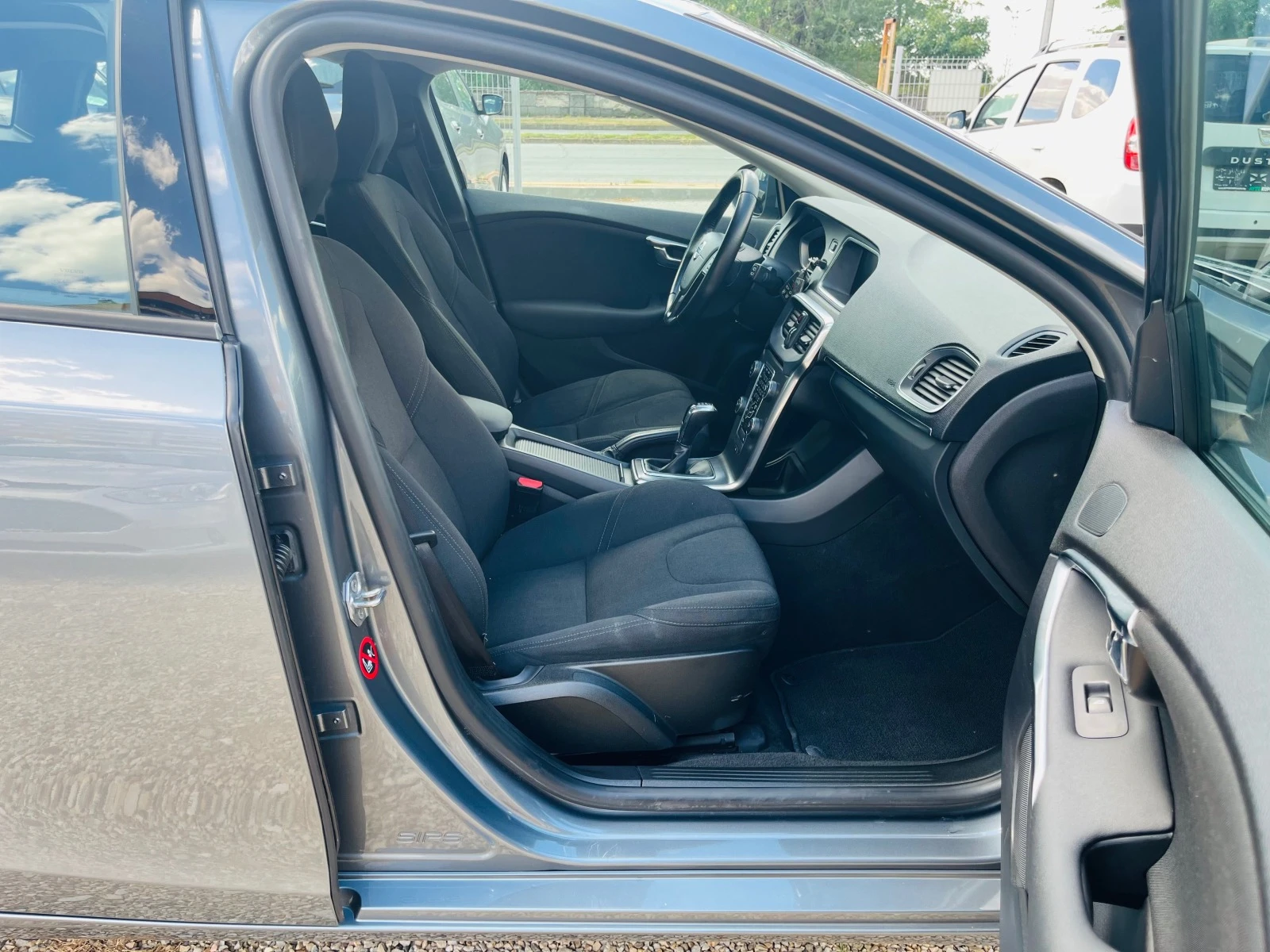 Volvo V40 2.0 D2 120kc   | Mobile.bg   12