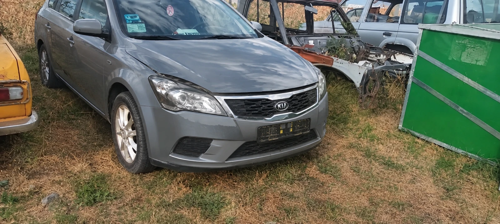 Kia Ceed 1.4 и1.6 автоматик.газ, снимка 3 - Автомобили и джипове - 47964264