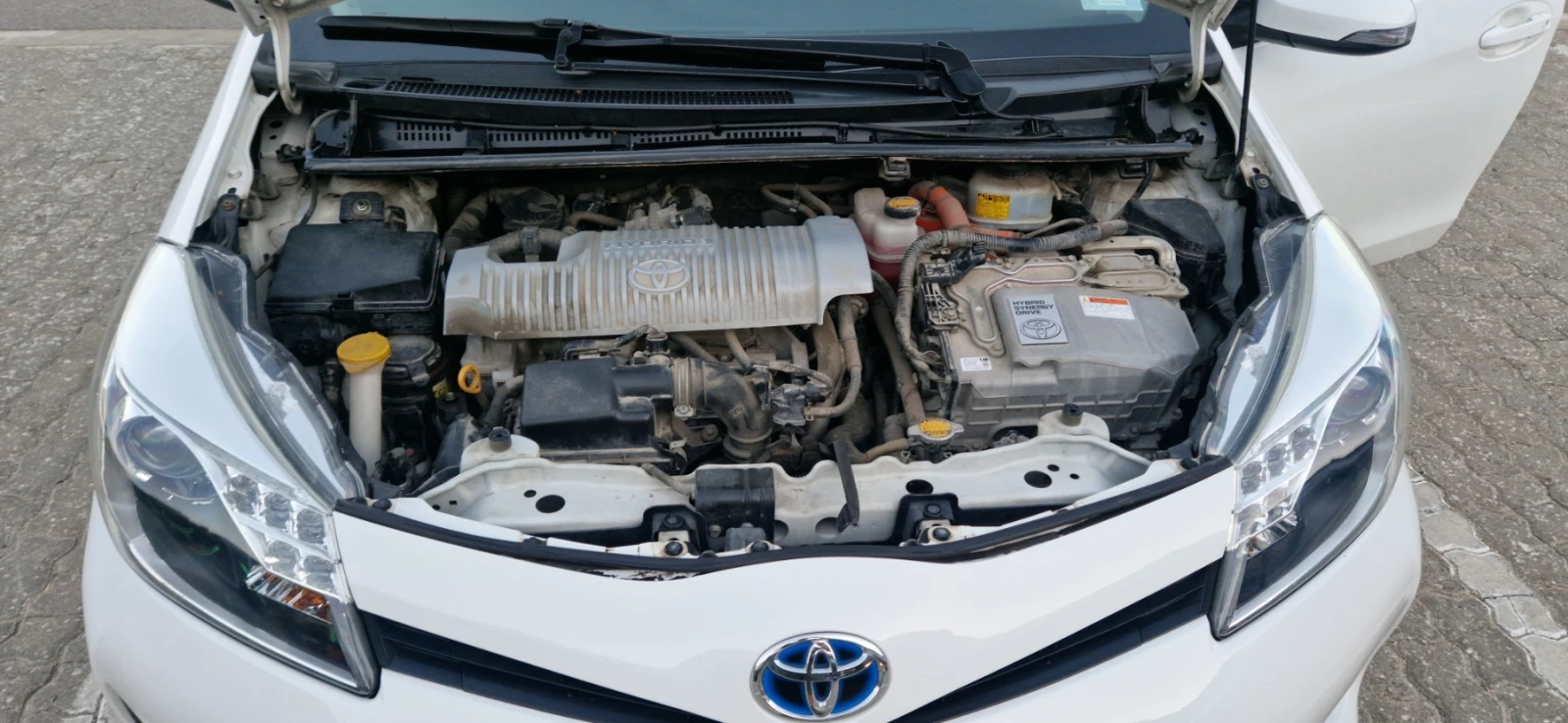 Toyota Yaris  - изображение 10