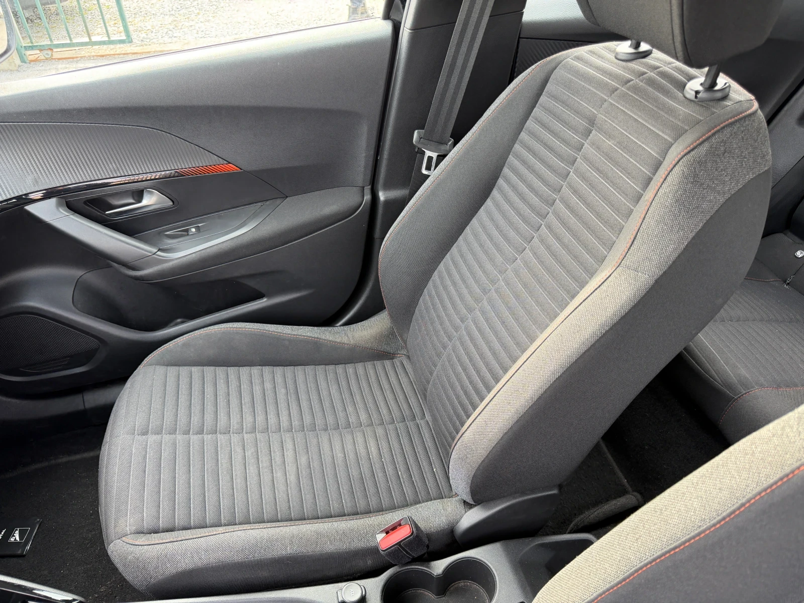 Peugeot 2008  1.5 HDi - изображение 8