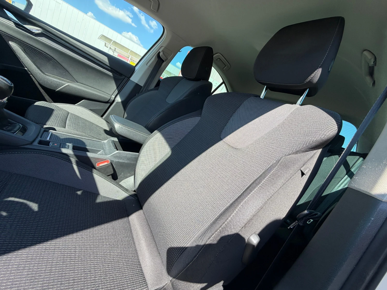 Skoda Octavia 2.0D* Ръчка* LED* Digital, снимка 12 - Автомобили и джипове - 53785983