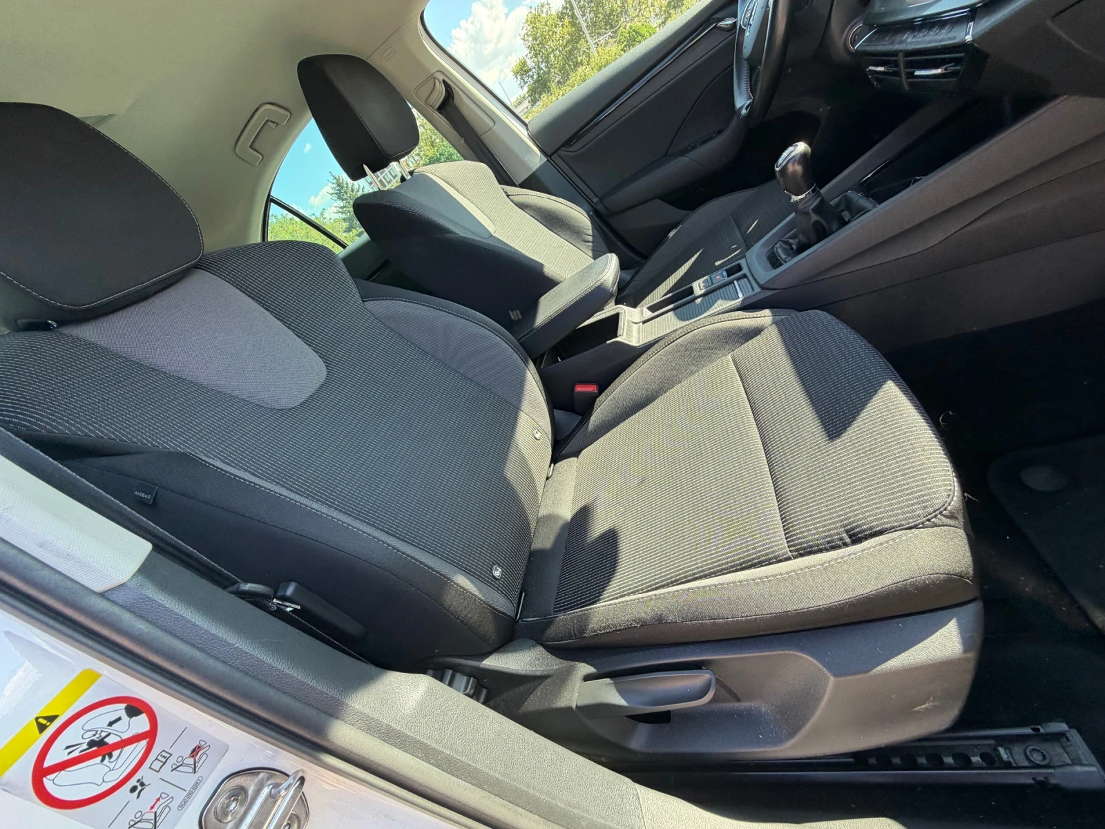 Skoda Octavia 2.0D* Ръчка* LED* Digital, снимка 10 - Автомобили и джипове - 53785983