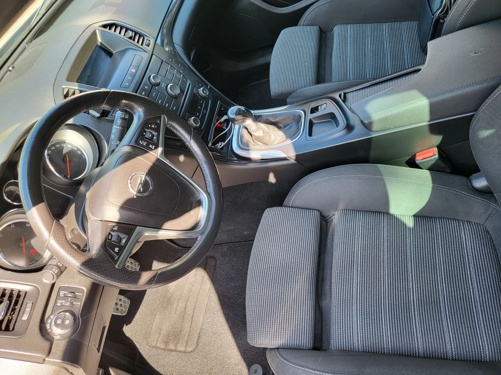 Opel Insignia SPORT  TOYRER, снимка 17 - Автомобили и джипове - 53893223