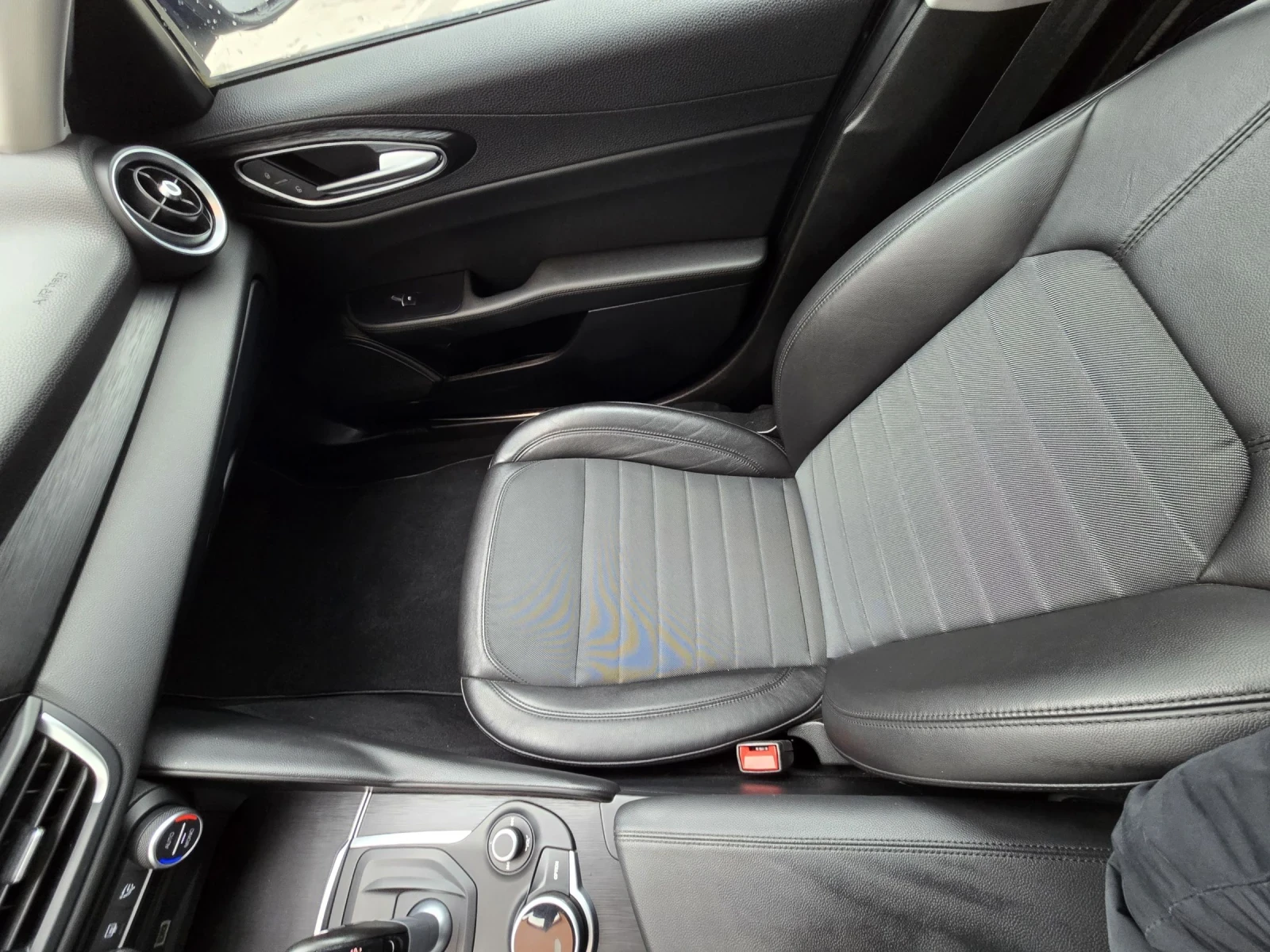 Alfa Romeo Giulia JTD 180, снимка 13 - Автомобили и джипове - 53928803