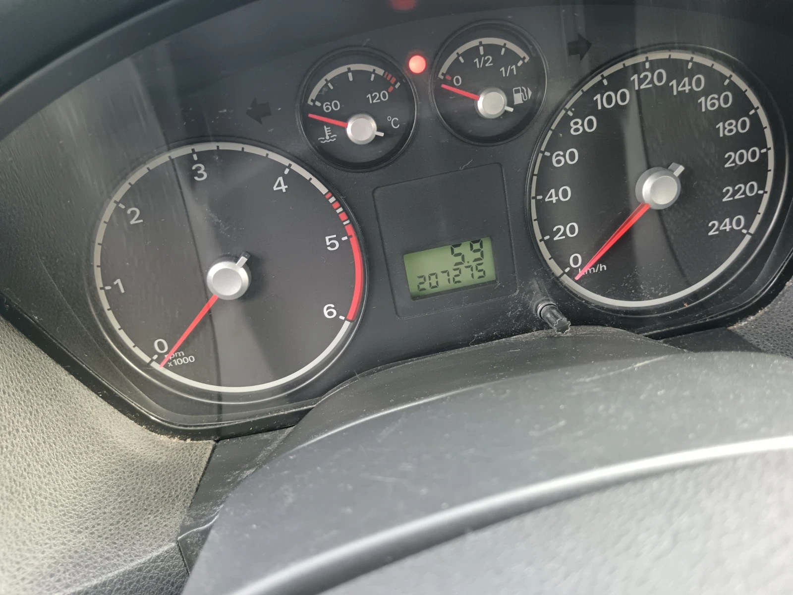Ford Focus 1, 6 TDCI, снимка 4 - Автомобили и джипове - 54660000