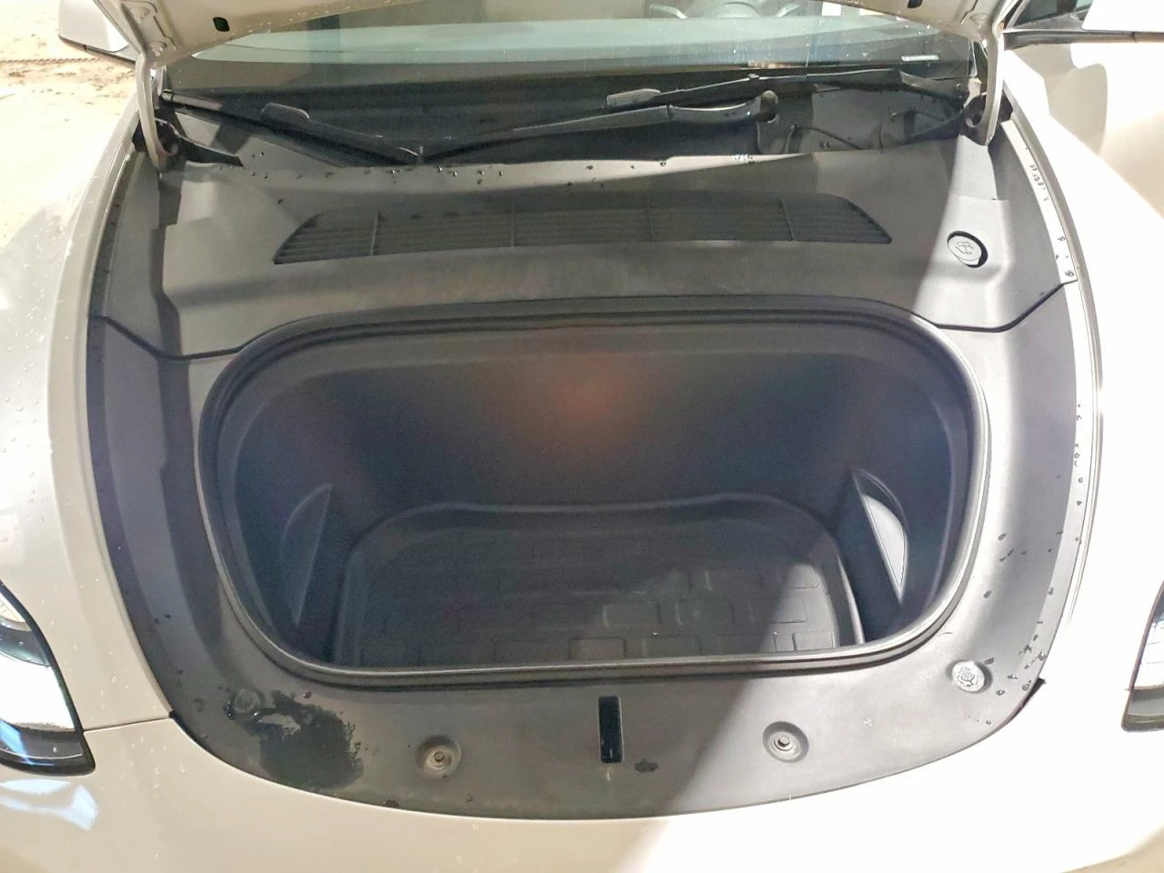 Tesla Model Y LONG RANGE DUAL MOTOR AWD, снимка 11 - Автомобили и джипове - 53988906