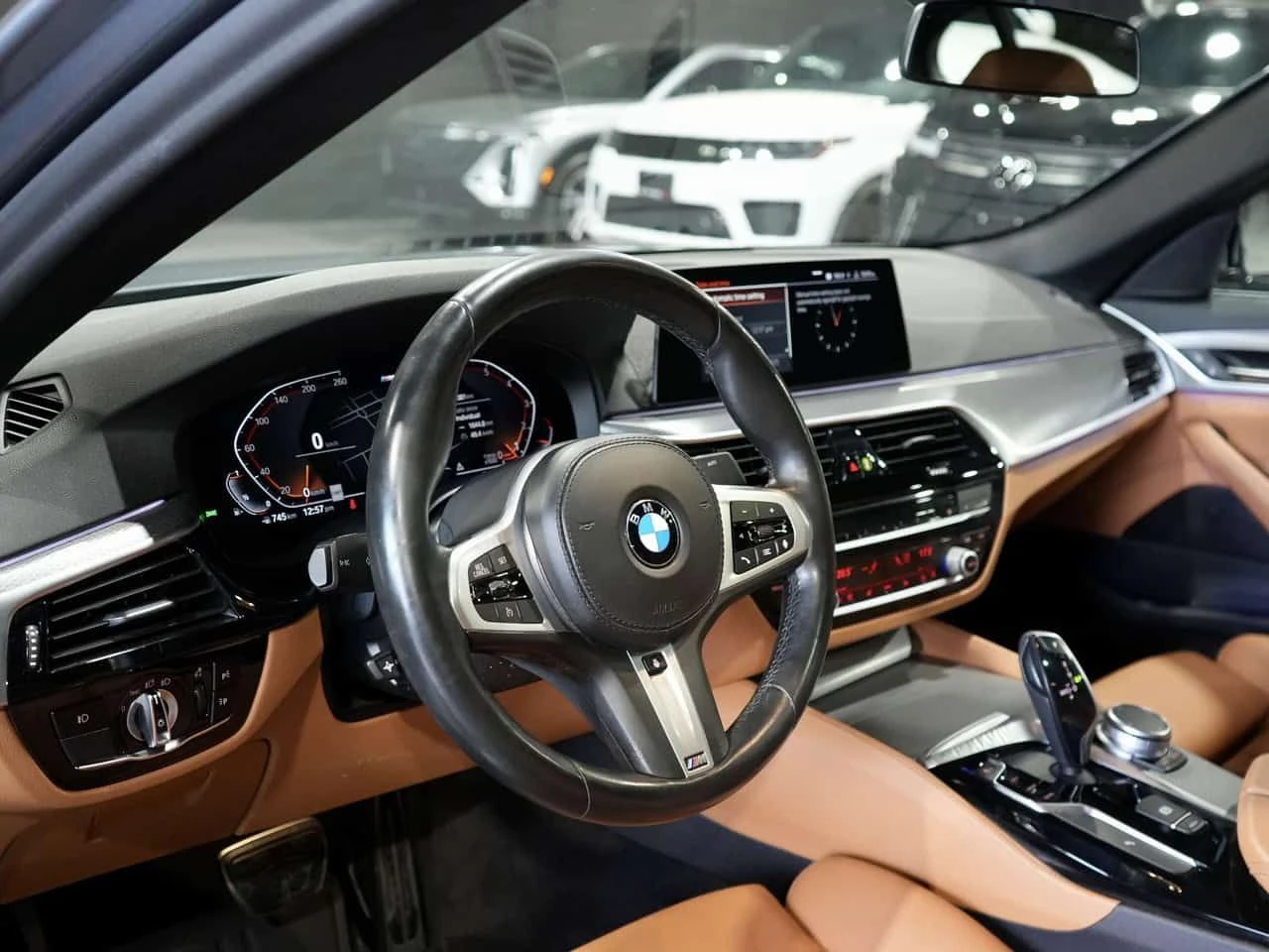 BMW 530 * xDrive * CARFAX * Фиксирана цена до БГ * , снимка 8 - Автомобили и джипове - 54060121