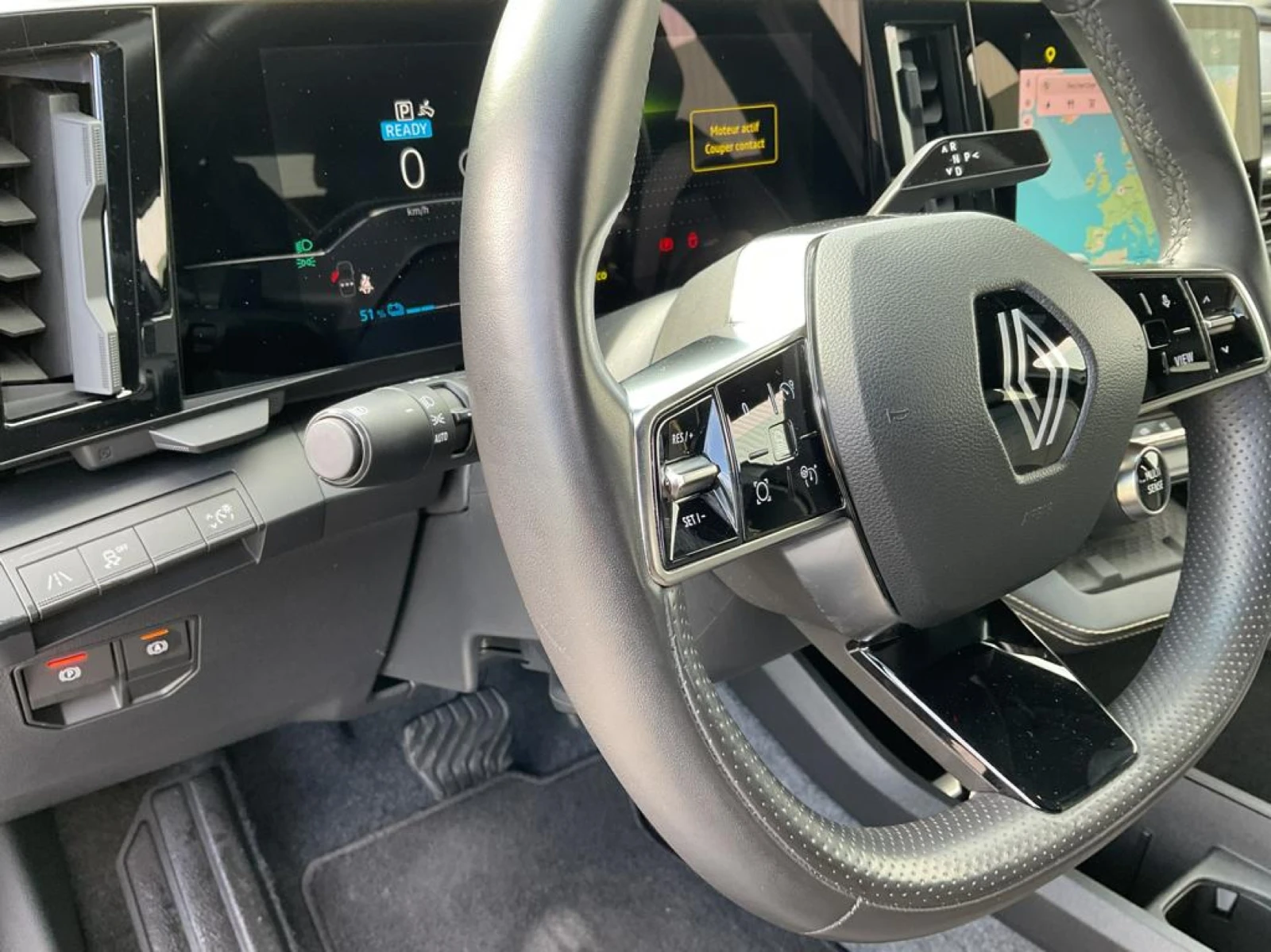 Renault Megane E-Tech Iconic - Electric, снимка 11 - Автомобили и джипове - 54341343