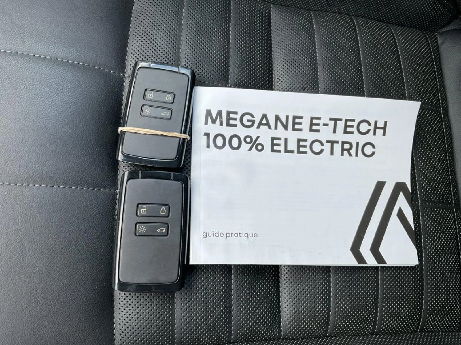 Renault Megane E-Tech Iconic - Electric, снимка 16 - Автомобили и джипове - 54341343