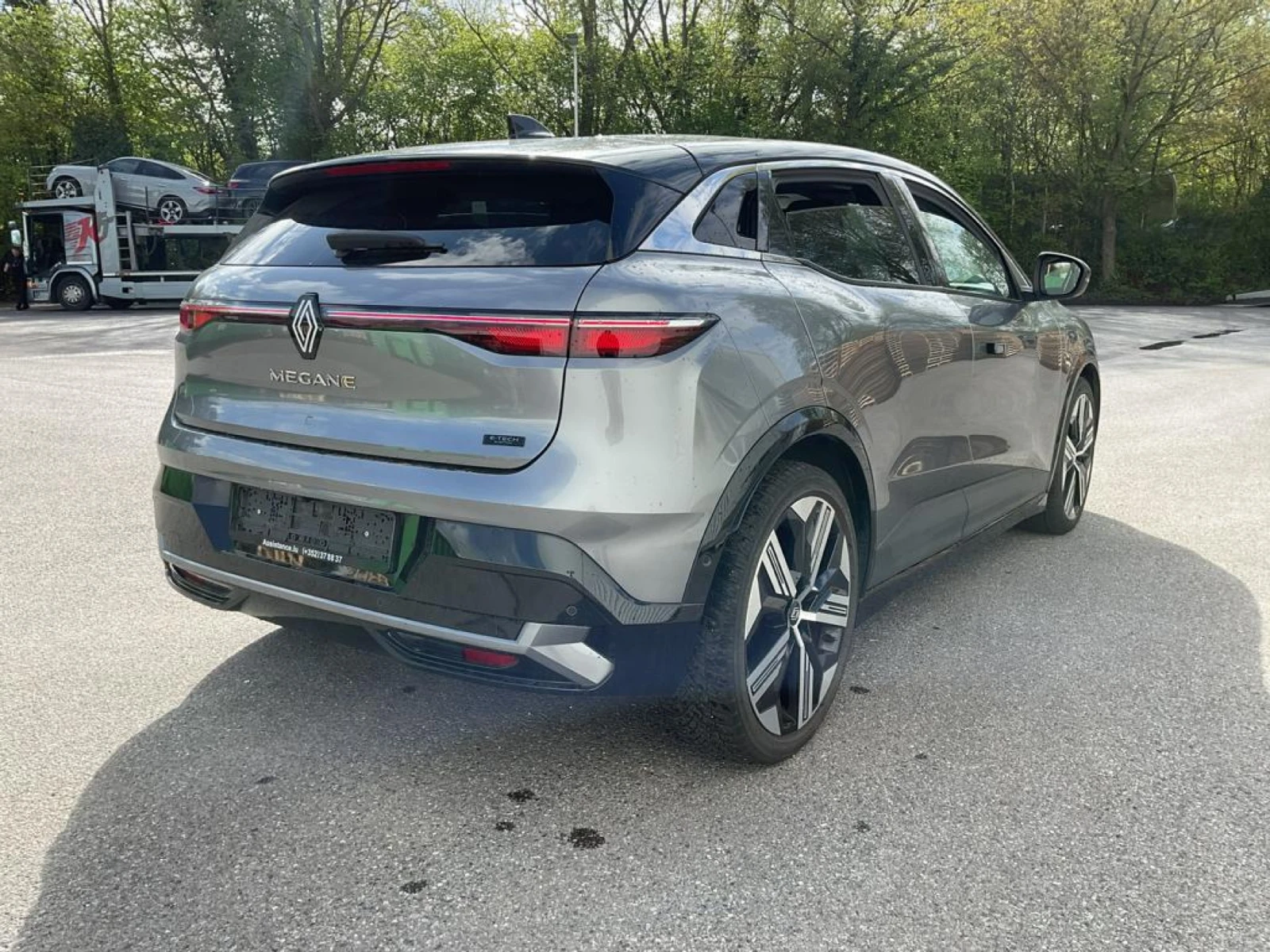 Renault Megane E-Tech Iconic - Electric, снимка 3 - Автомобили и джипове - 54341343