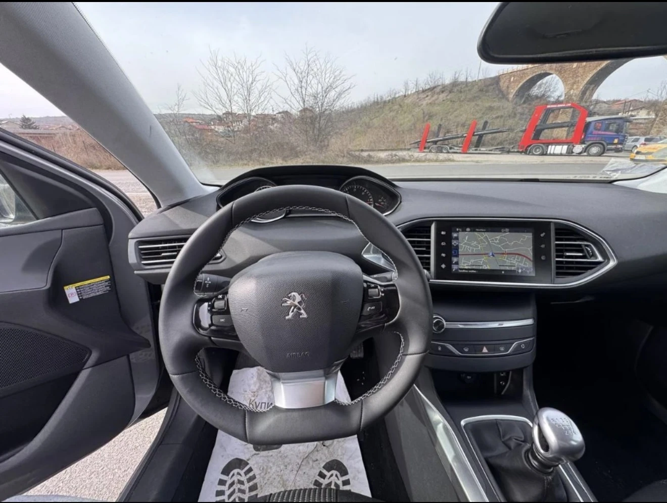 Peugeot 308 1.6 HDI FULL LED , снимка 11 - Автомобили и джипове - 54780330