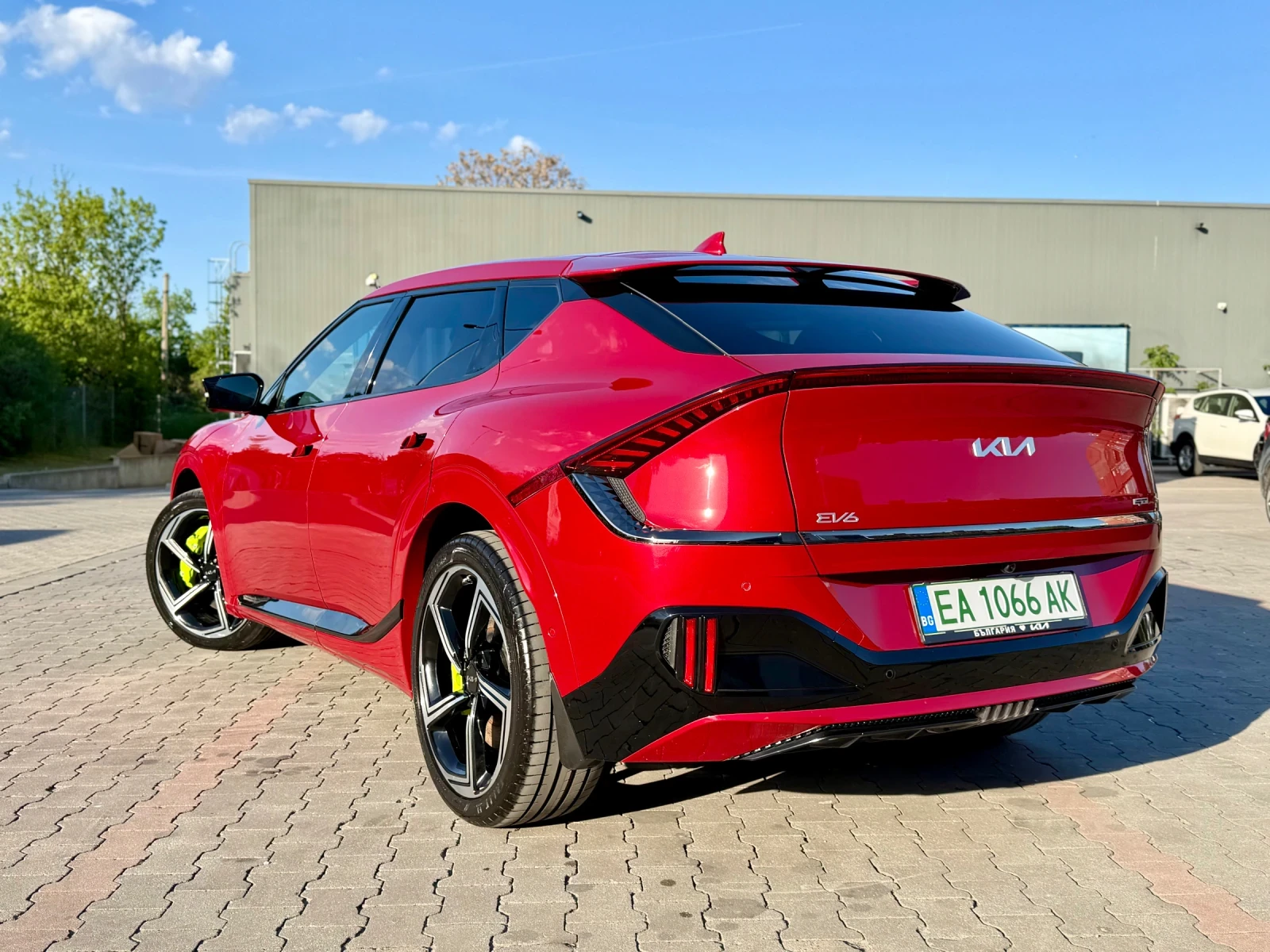 Kia EV6 GT, снимка 4 - Автомобили и джипове - 54548846