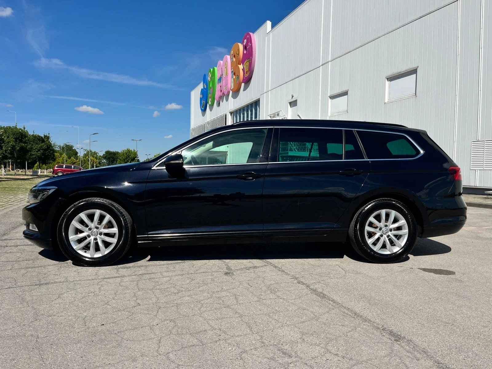 VW Passat 2, 0TDI-150k.c/DIGITAL/LED/КАМЕРА/CARPLAY/КАМЕРА!!, снимка 4 - Автомобили и джипове - 54971994