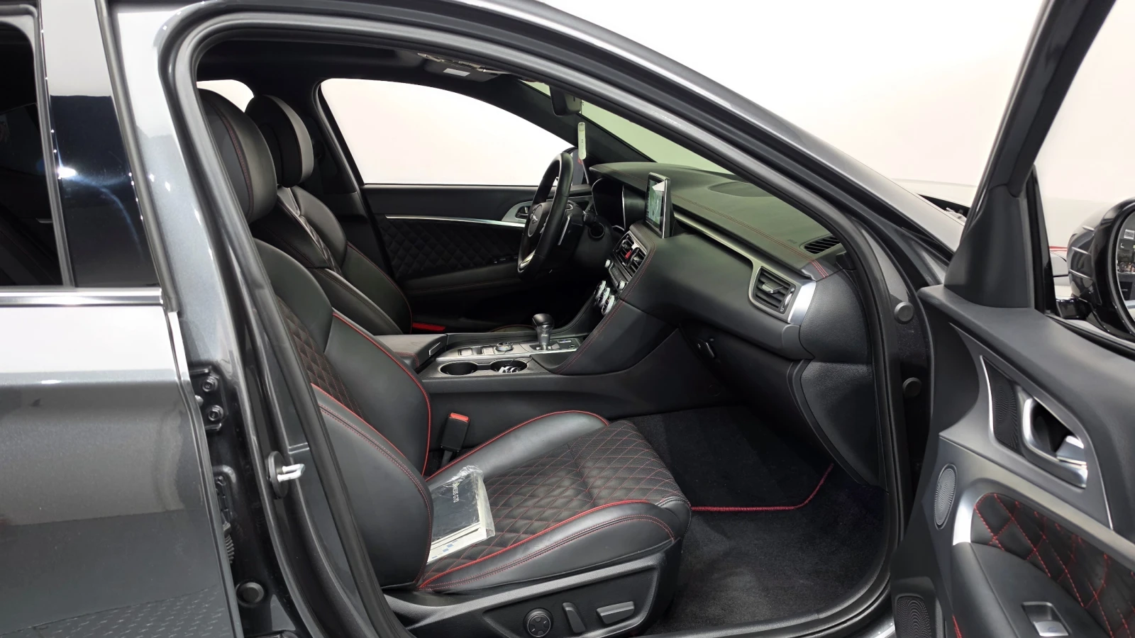 Genesis G70 3.3T Sport 2WD PRESTIGE autoprime.bg, снимка 14 - Автомобили и джипове - 55941870